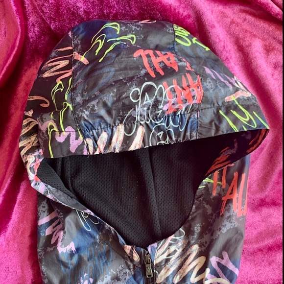 NIKE Nike Black Graffiti Lightweight Jacket with Hood SIZE M - Picture 4 of 8